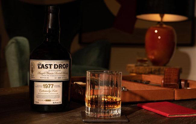 The-Last-Drop-Distillers-1977-Dumbarton