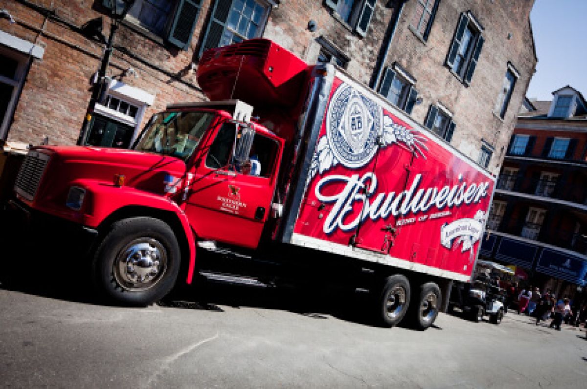 Photo for: Tools and Strategies to Reduce Fuel Costs and Improve Fleet Management